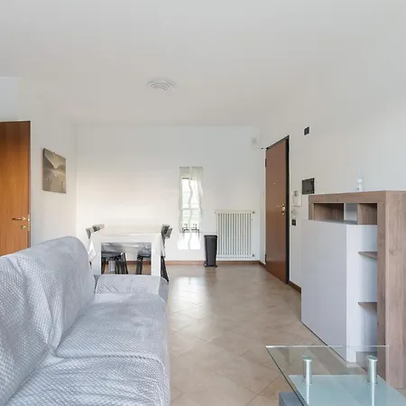 Apartment Guesthost - Rogoredo Cozy Flat With Garden Mailand