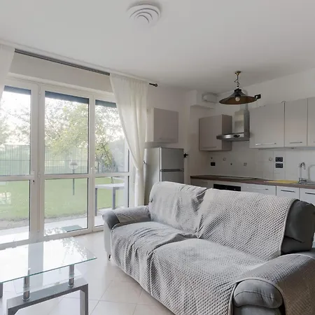 Apartment Guesthost - Rogoredo Cozy Flat With Garden Mailand