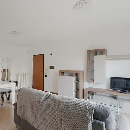 Guesthost - Rogoredo Cozy Flat With Garden Apartment *