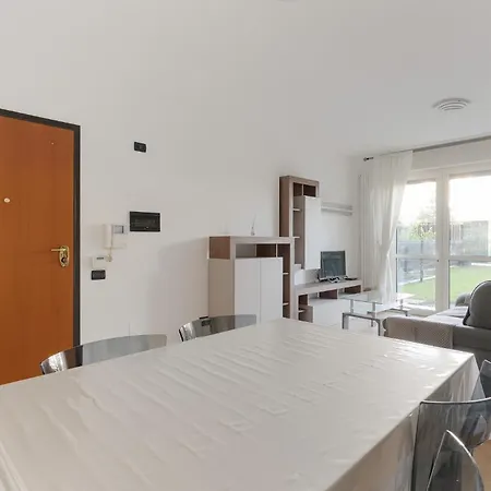Guesthost - Rogoredo Cozy Flat With Garden Mailand