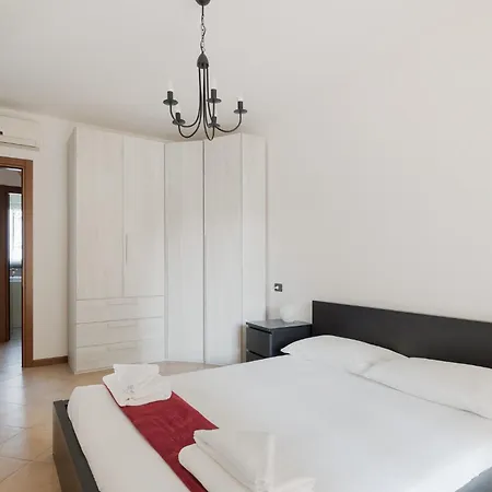 Apartment Guesthost - Rogoredo Cozy Flat With Garden