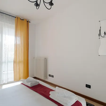 Guesthost - Rogoredo Cozy Flat With Garden
