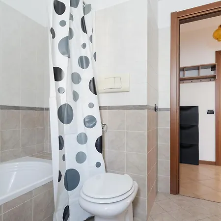 Apartment Guesthost - Rogoredo Cozy Flat With Garden