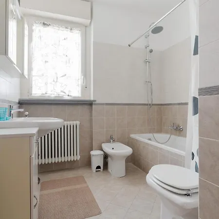 Guesthost - Rogoredo Cozy Flat With Garden * Mailand