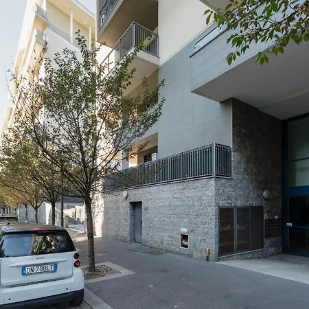 Guesthost - Rogoredo Cozy Flat With Garden Apartment